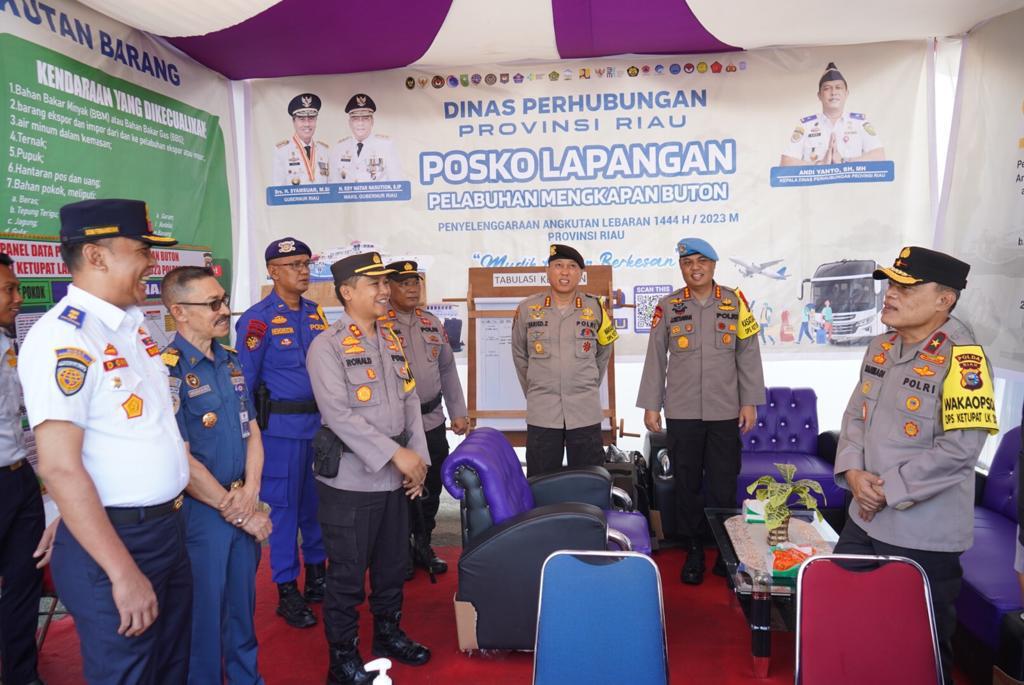 Wakapolda Riau Tinjau Pos Pengamanan Pelabuhan Tanjung Buton dan Pospam KM. 55 Kabupaten Pelalawan, Pastikan Beri Pelayanan Maksimal Kepada Masyarakat